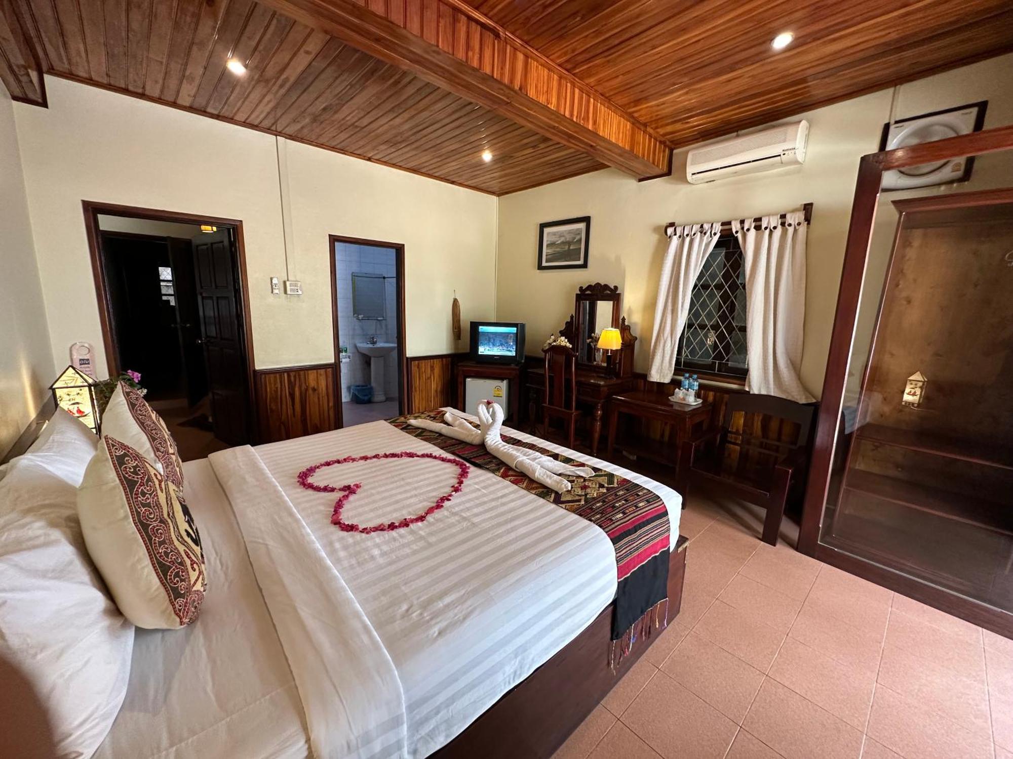Villa Alounsavath Mekong Riverside Luang Prabang Exterior photo