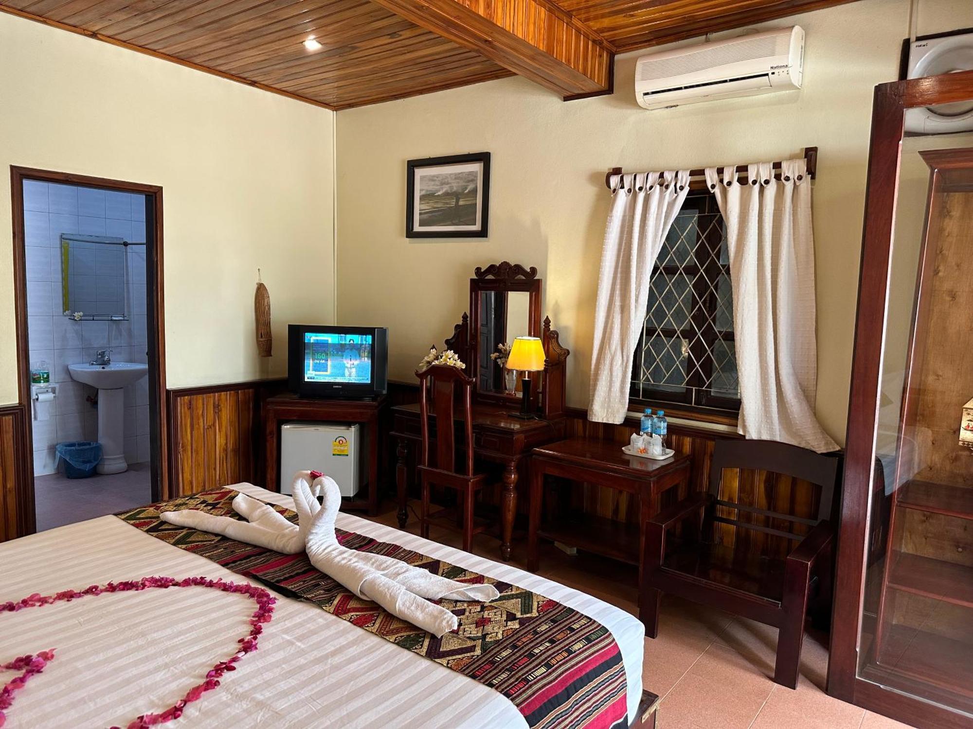Villa Alounsavath Mekong Riverside Luang Prabang Exterior photo