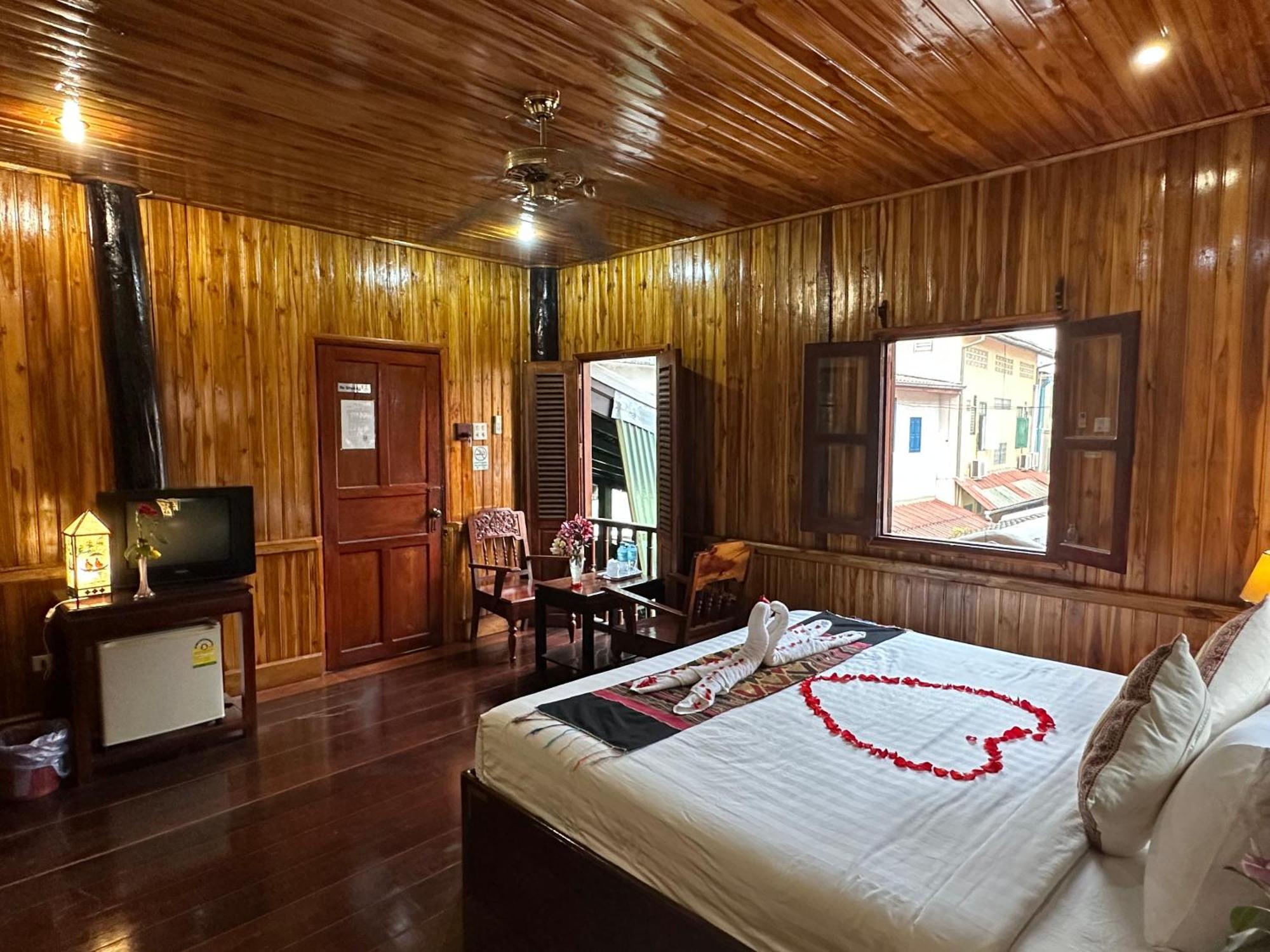 Villa Alounsavath Mekong Riverside Luang Prabang Exterior photo